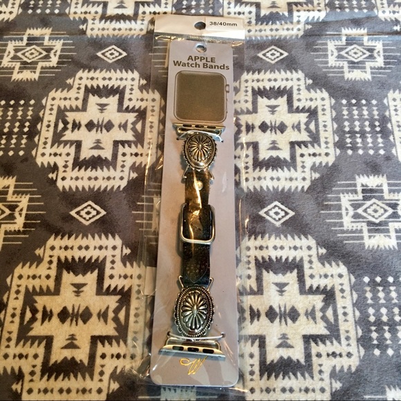 NWT Concho Apple watch band!💫 - Picture 3 of 8